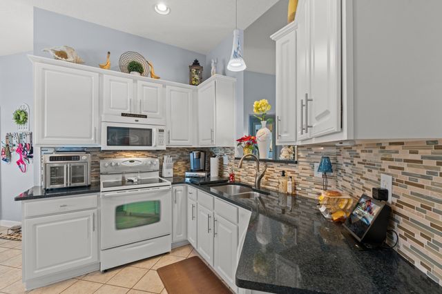 834 Riverward Dr., Myrtle Beach, SC 29588