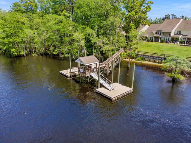 834 Riverward Dr., Myrtle Beach, SC 29588