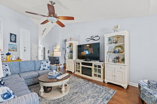 834 Riverward Dr., Myrtle Beach, SC 29588