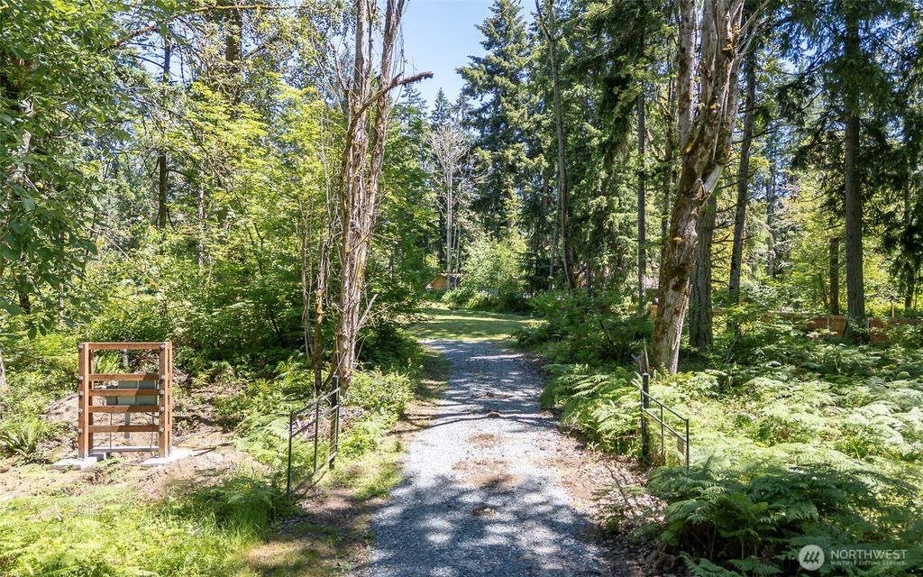25921 82nd Avenue E, Graham, WA 98338