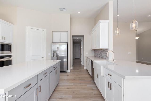 28851 N Phoebe Place N 10, Queen Creek, AZ 85144