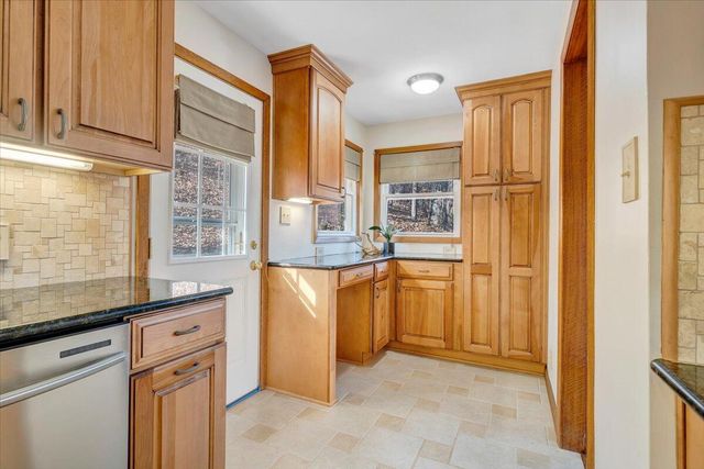 4151 Givens RD, Salem, VA 24153