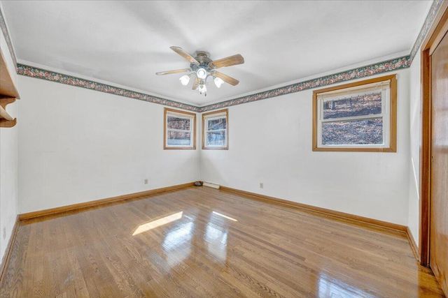 4151 Givens RD, Salem, VA 24153