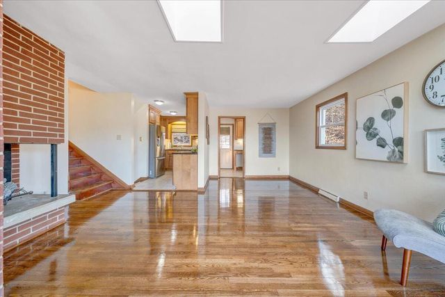 4151 Givens RD, Salem, VA 24153