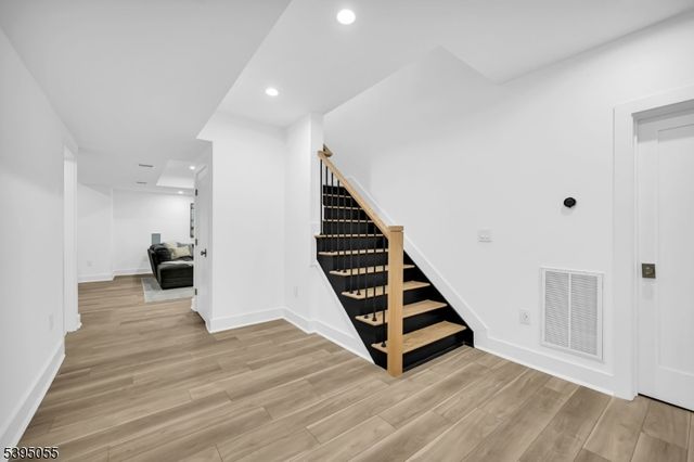 22 Brookside Pl, Livingston Twp., NJ 07039