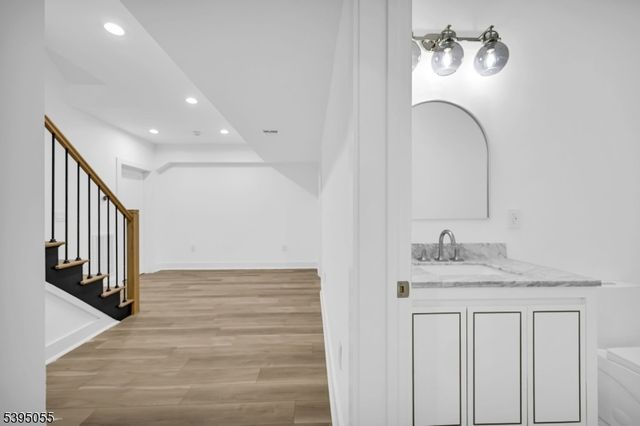 22 Brookside Pl, Livingston Twp., NJ 07039