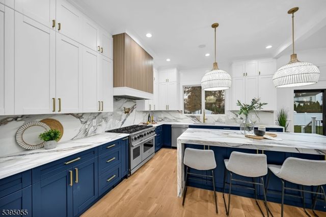 22 Brookside Pl, Livingston Twp., NJ 07039