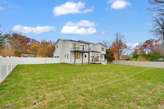 22 Brookside Pl, Livingston Twp., NJ 07039