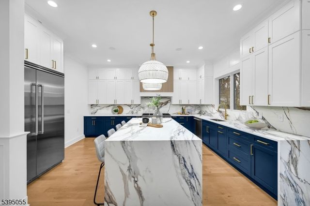 22 Brookside Pl, Livingston Twp., NJ 07039