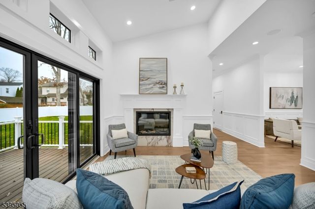 22 Brookside Pl, Livingston Twp., NJ 07039