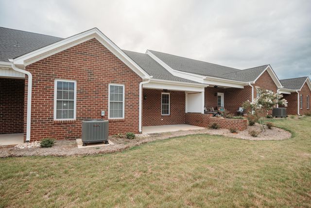 176 Villa Oak CIR, Bedford, VA 24523