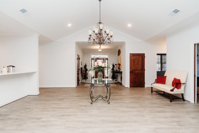 176 Villa Oak CIR, Bedford, VA 24523