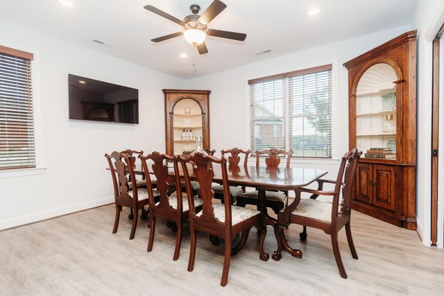 176 Villa Oak CIR, Bedford, VA 24523