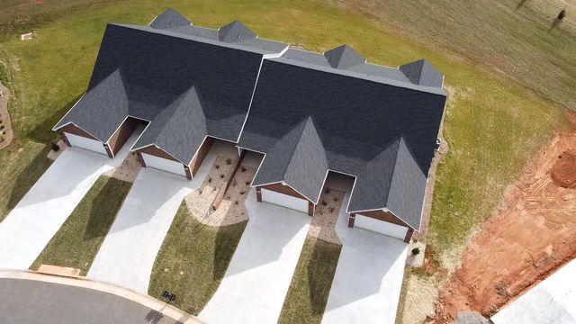 176 Villa Oak CIR, Bedford, VA 24523