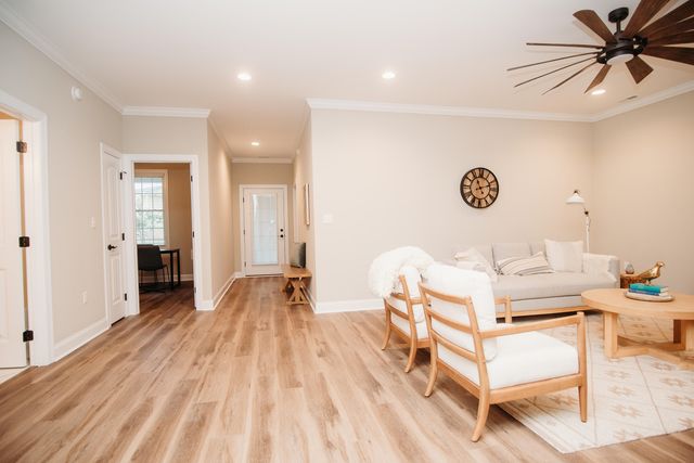 176 Villa Oak CIR, Bedford, VA 24523