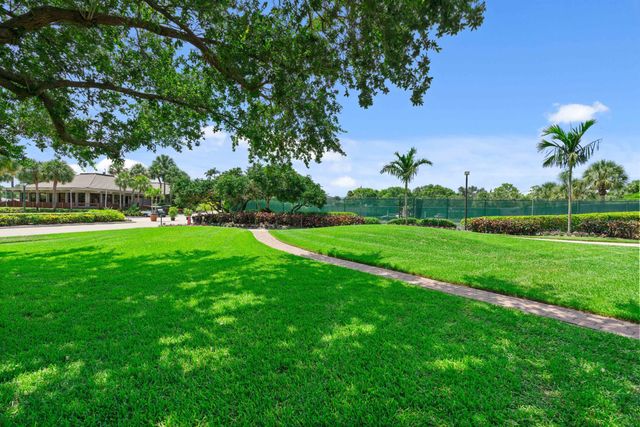 6204 Celadon Circle, Palm Beach Gardens, FL 33418