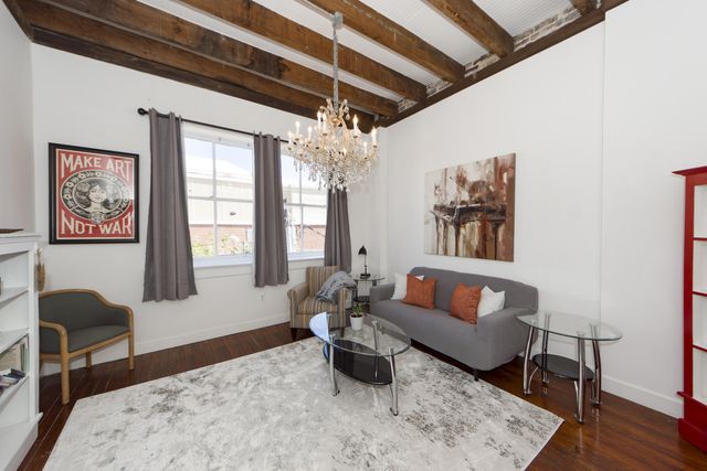 350 King Street 307, Charleston, SC 29401