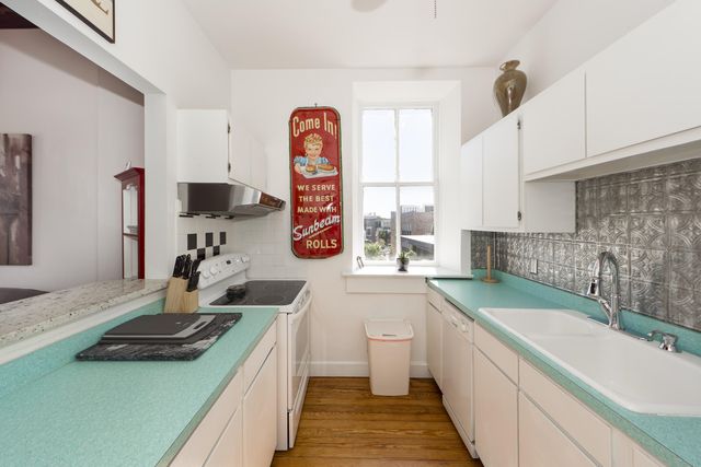 350 King Street 307, Charleston, SC 29401