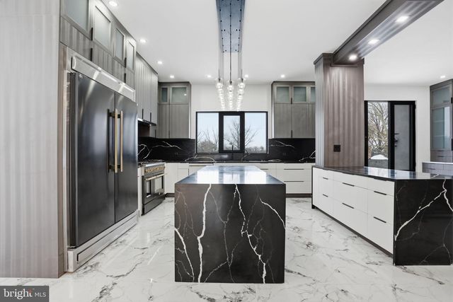 1047 WELSH RD, Huntingdon Valley, PA 19006