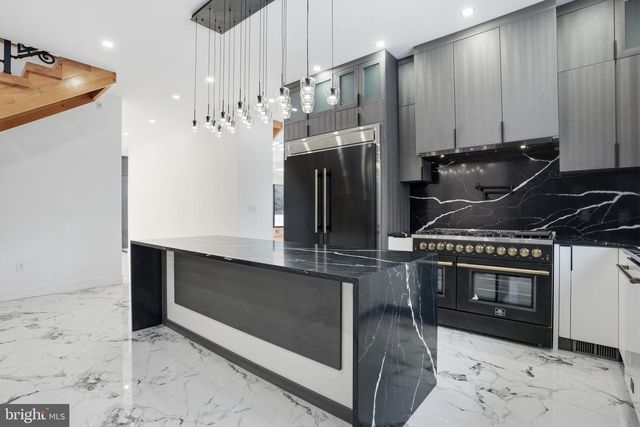 1047 WELSH RD, Huntingdon Valley, PA 19006