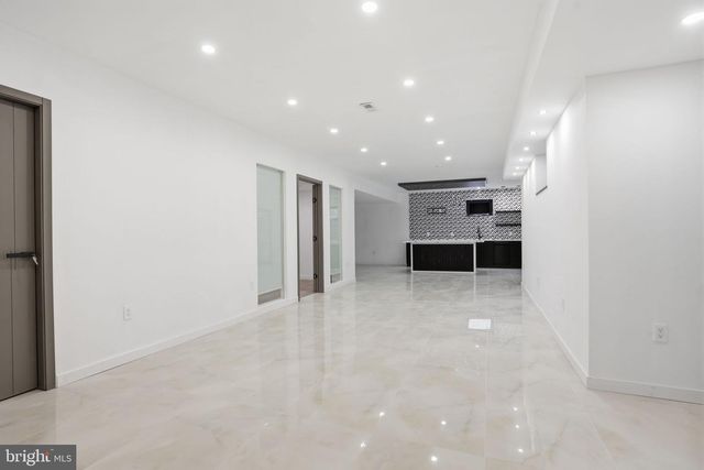 1047 WELSH RD, Huntingdon Valley, PA 19006