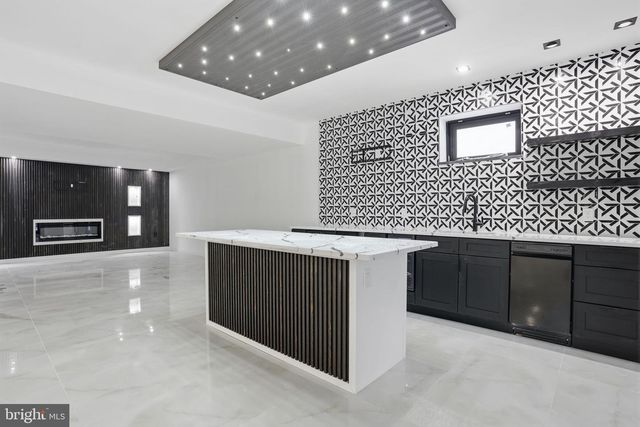 1047 WELSH RD, Huntingdon Valley, PA 19006