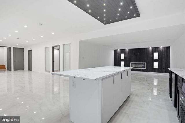 1047 WELSH RD, Huntingdon Valley, PA 19006