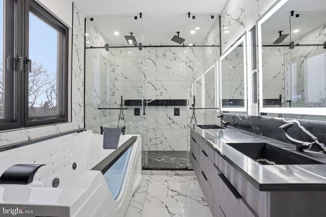 1047 WELSH RD, Huntingdon Valley, PA 19006