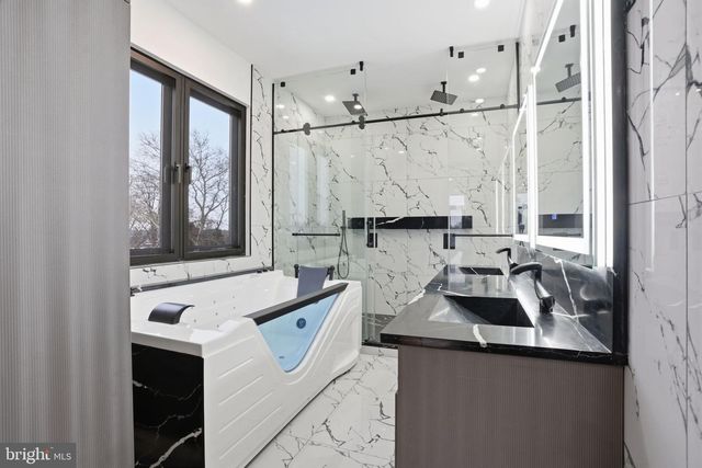 1047 WELSH RD, Huntingdon Valley, PA 19006