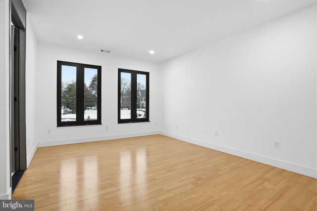 1047 WELSH RD, Huntingdon Valley, PA 19006