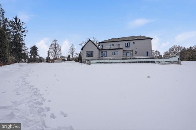 1047 WELSH RD, Huntingdon Valley, PA 19006