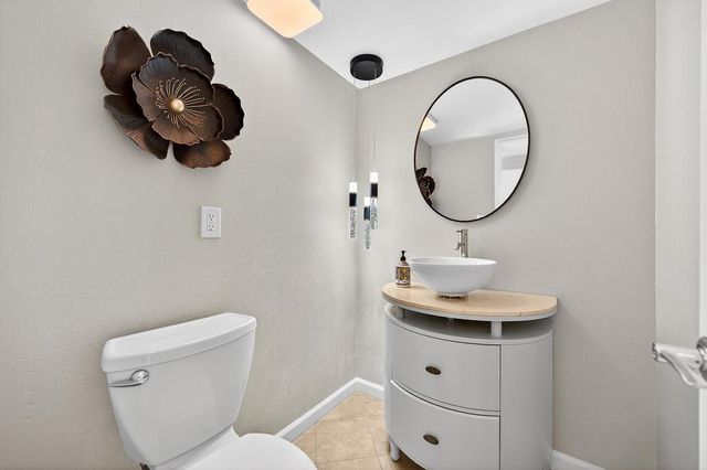 3275 Via Grande, Sacramento, CA 95825