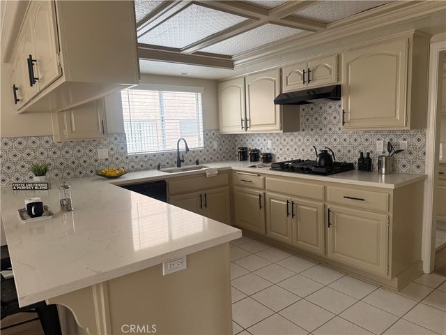 818 S Averill 2, San Pedro, CA 90732