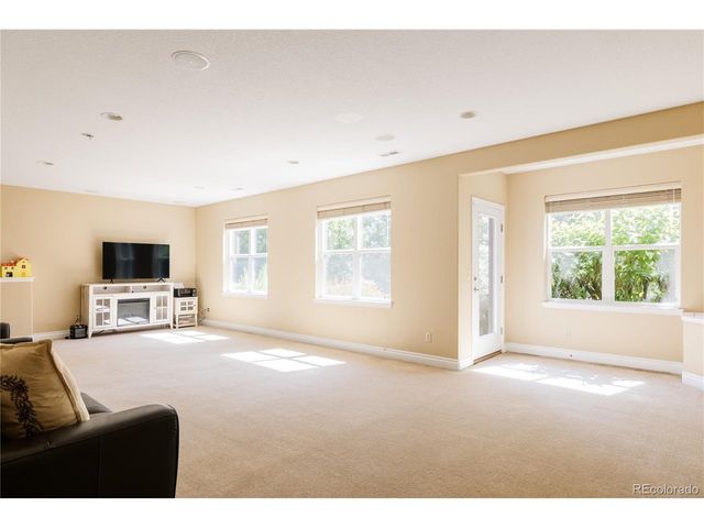 6718 Taft Ct, Arvada, CO 80004