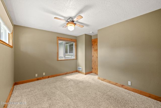 981 E Loch Lomond CT, Hayden, ID 83835