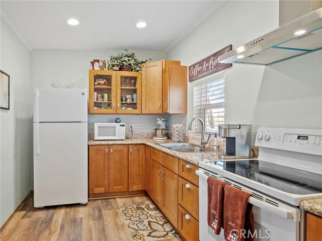 9770 2nd, Phelan, CA 92371