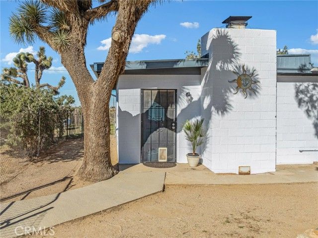 9770 2nd, Phelan, CA 92371