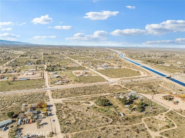 9770 2nd, Phelan, CA 92371