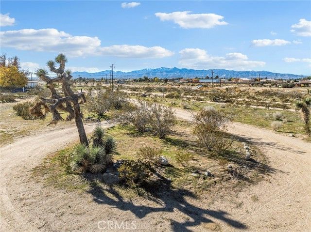 9770 2nd, Phelan, CA 92371