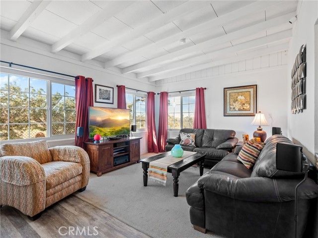 9770 2nd, Phelan, CA 92371