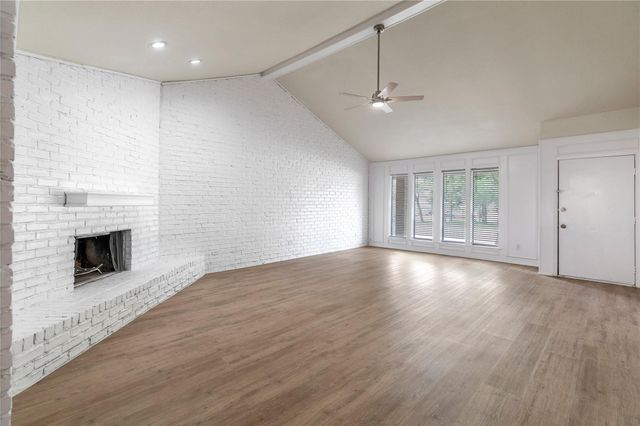 1610 Brown Trail, Hurst, TX 76054