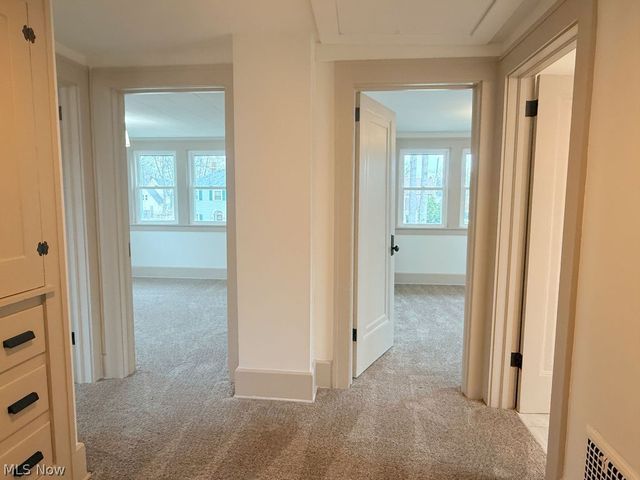 419 Oak Knoll NE, Warren, OH 44483