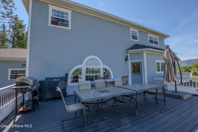 222 Nighthawk Rd, Bonners Ferry, ID 83805