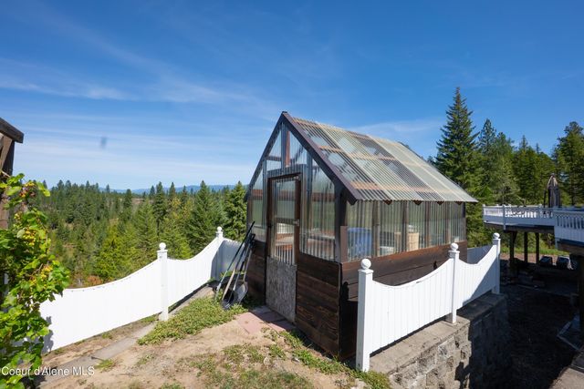 222 Nighthawk Rd, Bonners Ferry, ID 83805