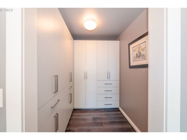 1900 S RIVER Dr N101, Portland, OR 97201