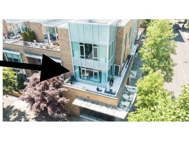 1900 S RIVER Dr N101, Portland, OR 97201