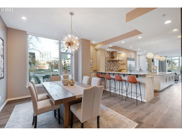 1900 S RIVER Dr N101, Portland, OR 97201