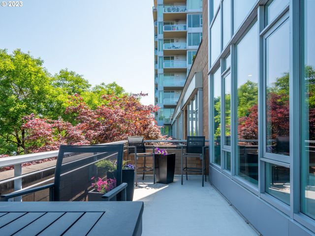 1900 S RIVER Dr N101, Portland, OR 97201