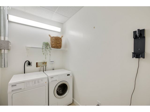 1900 S RIVER Dr N101, Portland, OR 97201