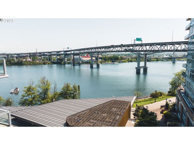 1900 S RIVER Dr N101, Portland, OR 97201
